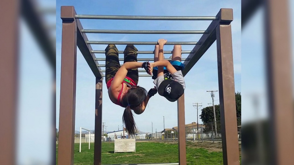 Fitmom2.jpg
