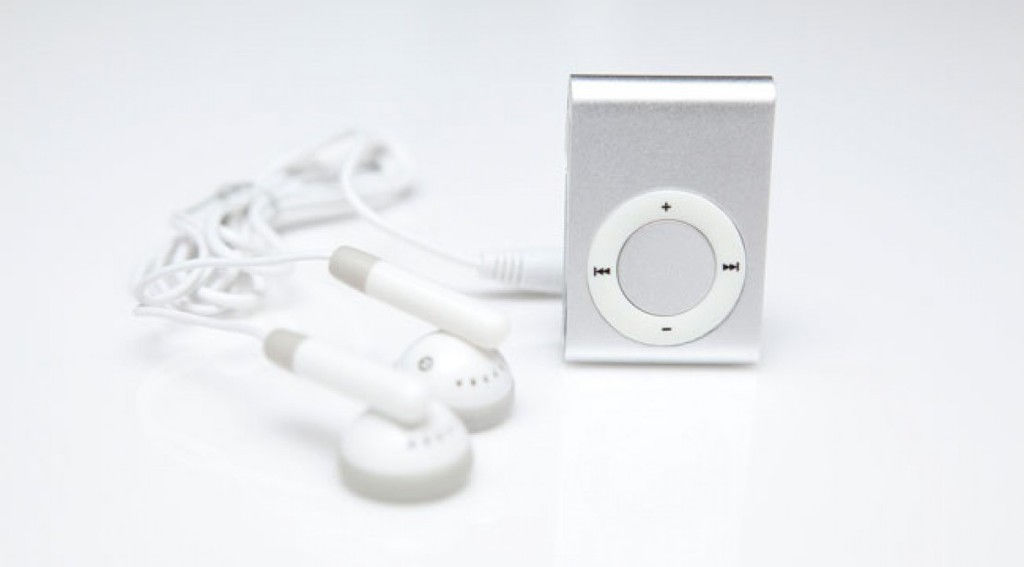 Gym-Etiquette-iPod.jpg